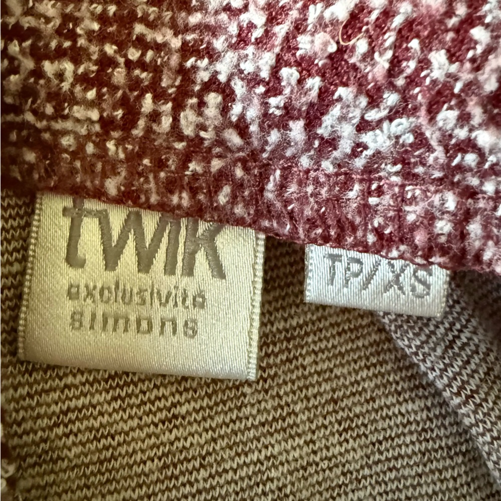 Simons Mini Skirt - Picture 6 of 6